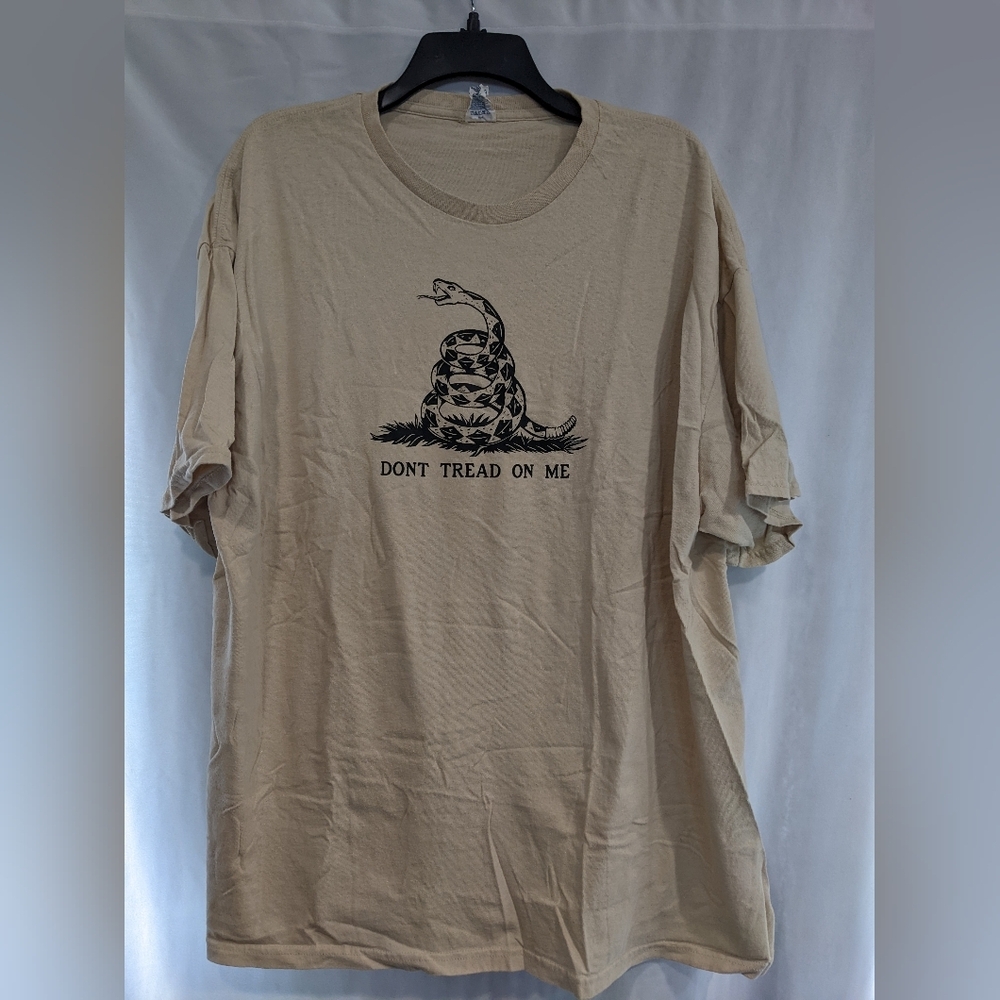Vintage 2000s Don't Tread on Me Snake Novelty Tee Shirt